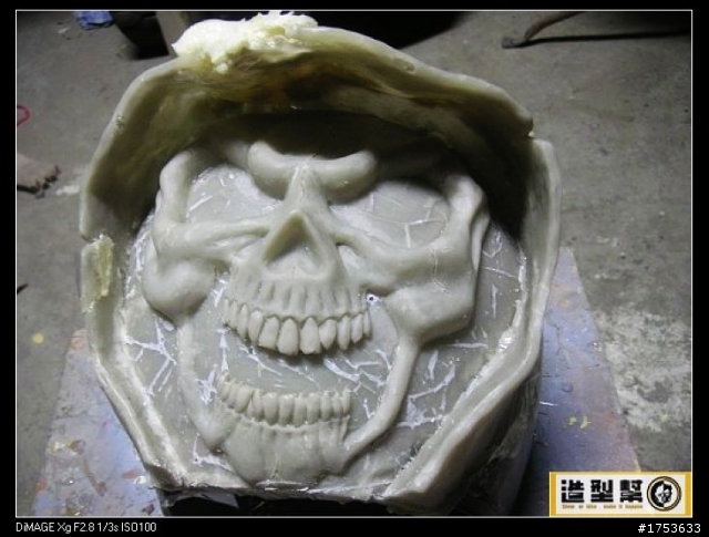 鬼月剛過 但來溫習一下...雙面骷顱頭盔(發光版)膽小者勿進