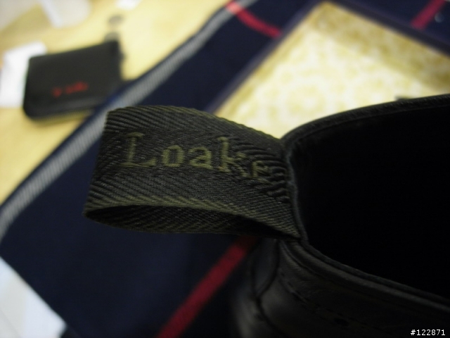 英國網購的Loake 牛津雕花靴