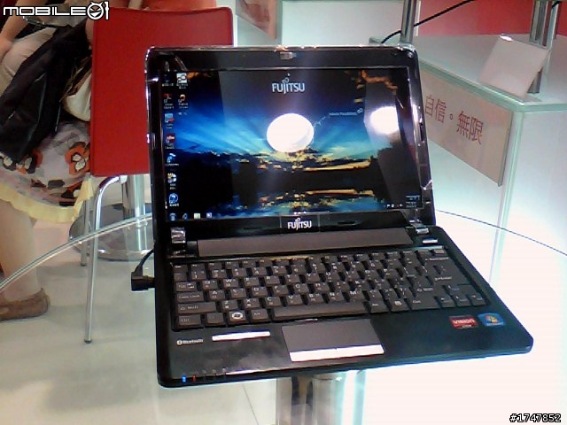 【新機分享】 Fujitsu Lifebook PH-520