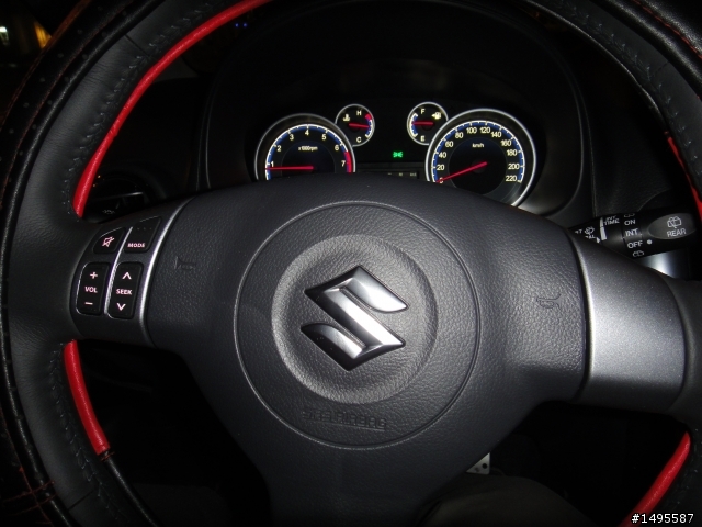 Suzuki SX4開箱文(新增10&11月保養,遊記之報導)