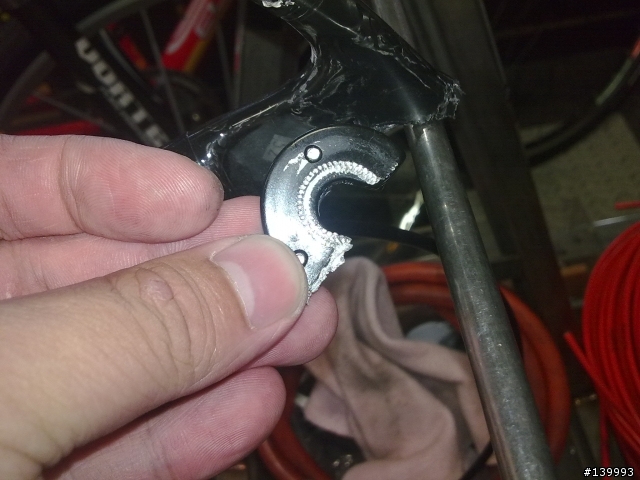驚驚驚! 01上車架斷裂還以為是唬爛! (CANNONDALE SIX車架斷裂沉默中)