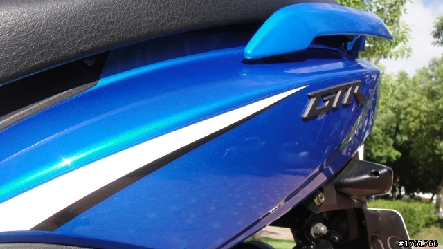 「開箱」With YAMAHA 藍白GTR aero, 整個城市就是我的賽車場!