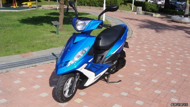 「開箱」With YAMAHA 藍白GTR aero, 整個城市就是我的賽車場!