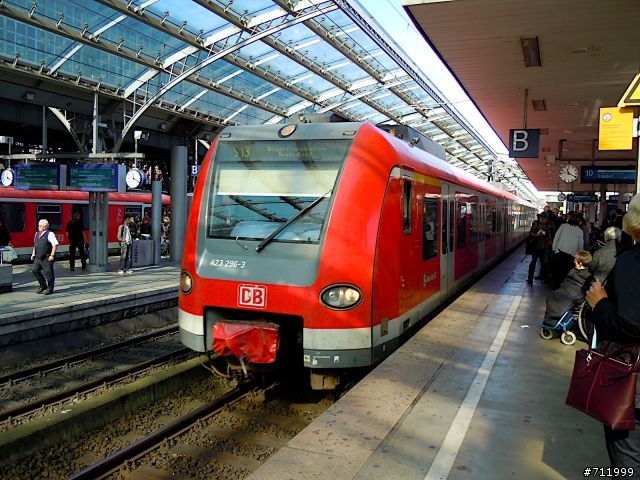 全球最大的攝影器材展在德國科隆-9/29最後補充(圖多)