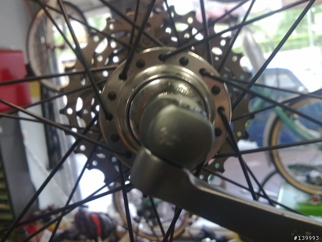 驚驚驚! 01上車架斷裂還以為是唬爛! (CANNONDALE SIX車架斷裂沉默中)