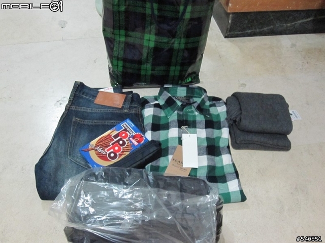 幾件的UNIQLO...還有...