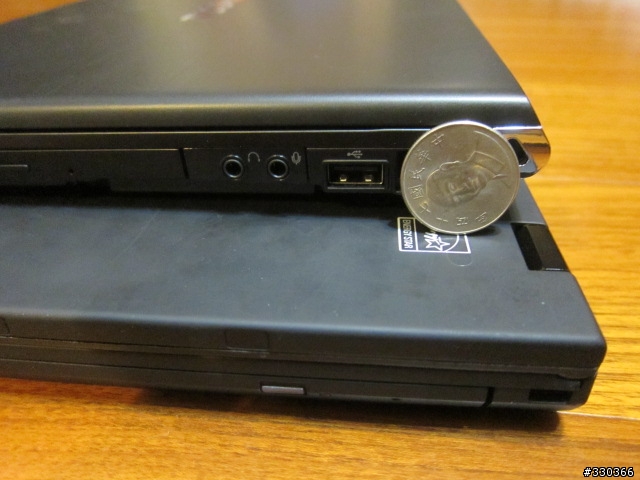 TOSHIBA R700-開箱文+ 更換 SSD 測試