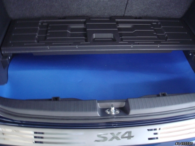 Suzuki SX4開箱文(新增10&11月保養,遊記之報導)