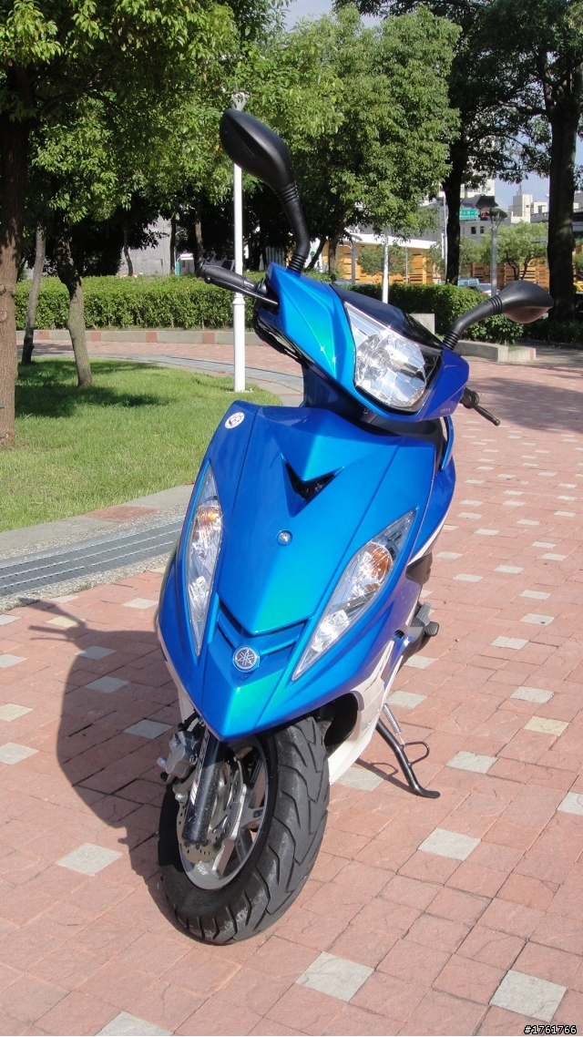 「開箱」With YAMAHA 藍白GTR aero, 整個城市就是我的賽車場!