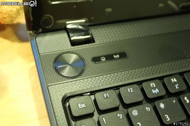 【開箱】Acer aspire 5742G 不專業開箱文