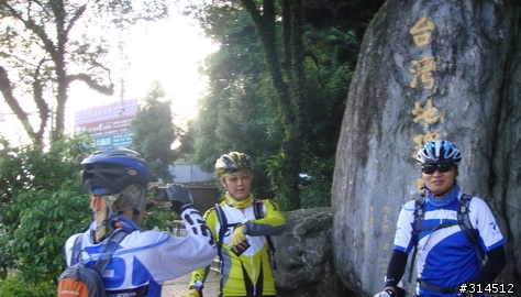 2010-7-16武嶺(標高3275公尺)台灣公路最高點單車聖地