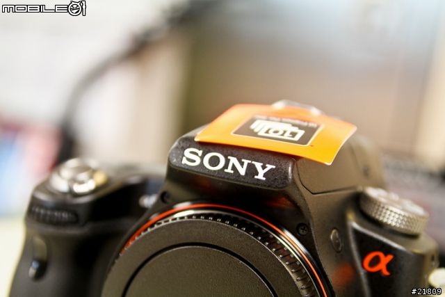 女王等了一年又一年,花滿月圓之日,Sony A55 開箱 (圖多~~~)
