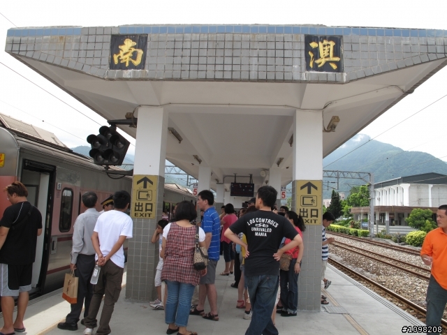 單車上路,花蓮路騎分享 (運動飲料補給電解質三寶)