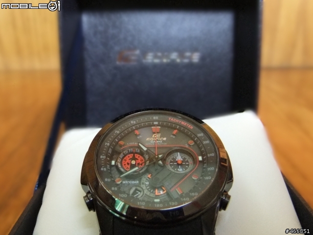 我人生中的第一支 CASIO..... EQW-M1001C 開箱啦!!