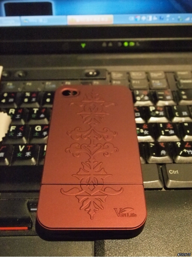 沒有iPhone4的人,開箱先開一半的Vertlife精緻浮雕保護殼