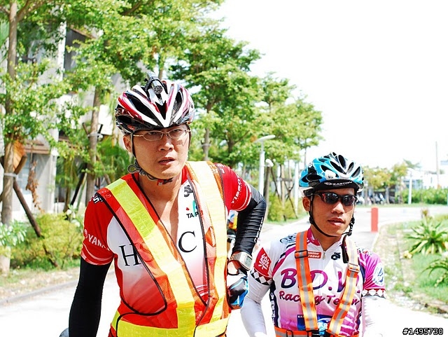 我騎小折((瘋200))之-5次都下雨(10/16車架斷了)