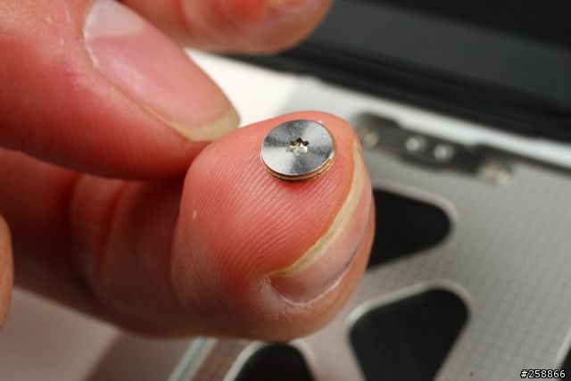 MacBook大拆解!光碟機、鍵盤自己換!