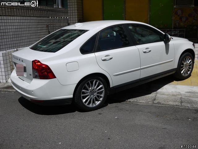 終於 女王與新愛人的第一次親密接觸 太猴急之被念翻 MY 2011 NEW VOLVO S40