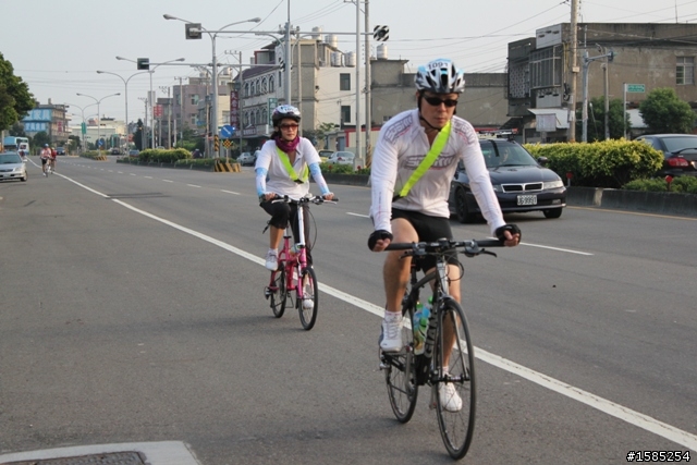西濱200、400K照片分享(922張)。新竹市南寮-香山段,南下76k處(台電港南變電所前)。
