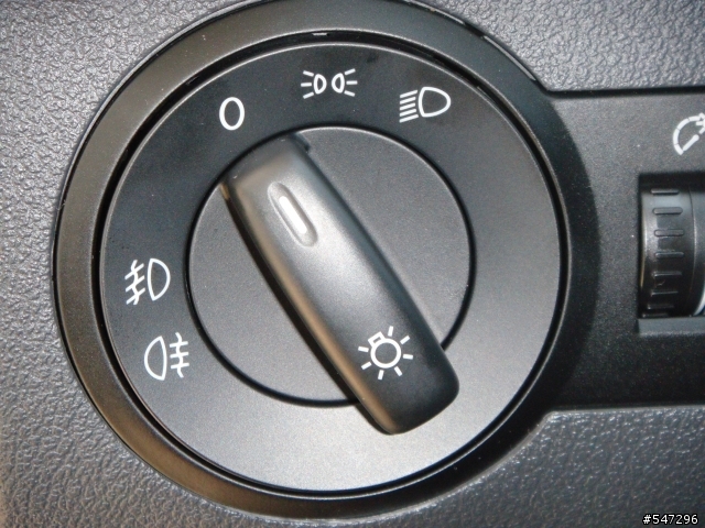 實用安全的家庭用車touran新手開箱(多指教)