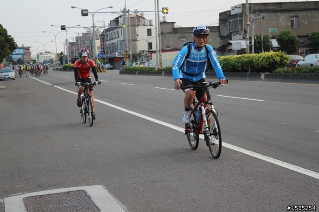 西濱200、400K照片分享(922張)。新竹市南寮-香山段,南下76k處(台電港南變電所前)。