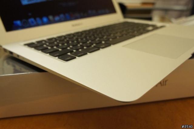 開箱13吋MacbookAir 10/24 更新開關機時間動画