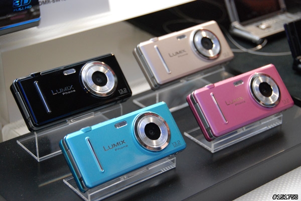 Panasonic發表自有相機品牌手機LUMIX Phone