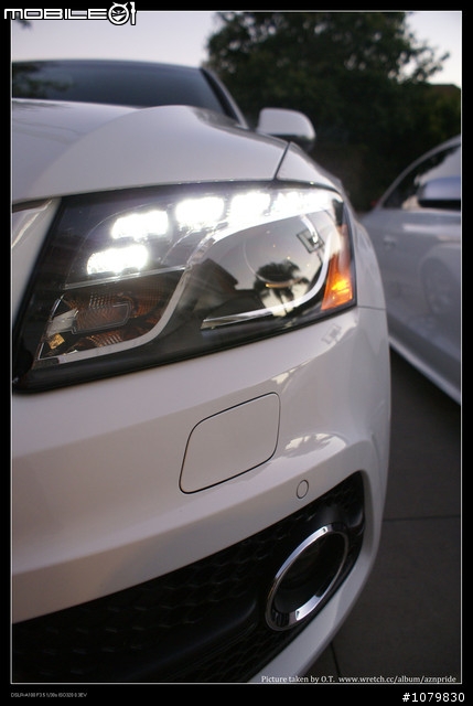 【2011 Audi Q5 3.2q】 開箱