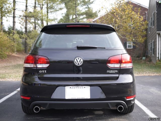 開箱:2011 VW Golf GTI (black) (增加訓車問題)
