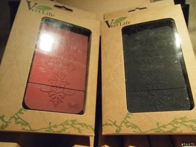 沒有iPhone4的人,開箱先開一半的Vertlife精緻浮雕保護殼