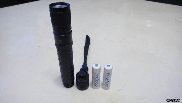 新增測試圖片 Fenix LD25 LED手電筒
