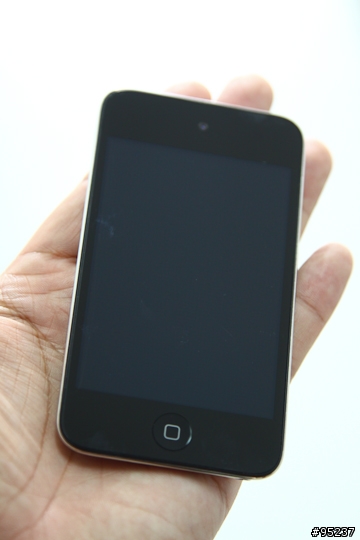 我也拿到了 ipod touch4
