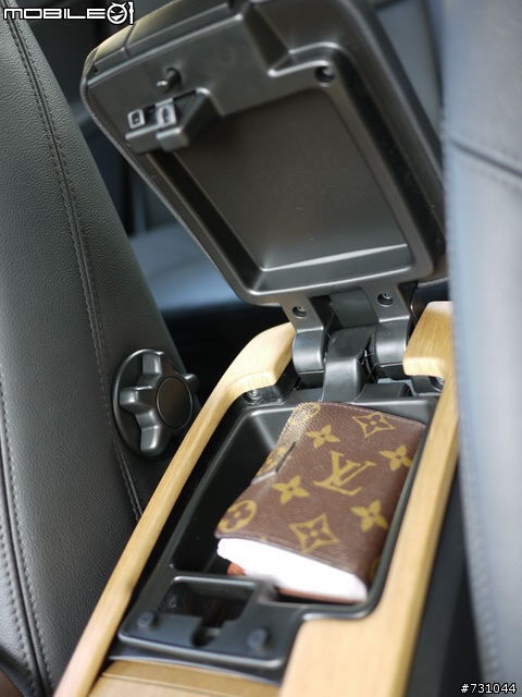 終於 女王與新愛人的第一次親密接觸 太猴急之被念翻 MY 2011 NEW VOLVO S40