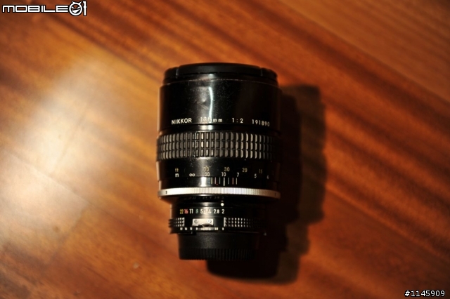 在一片N鍍膜新定焦的浪潮之中, 我默默的選擇了Nikkor Ai 135 F2