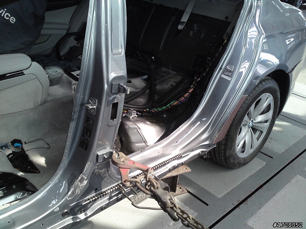 740i F01 開箱圖 續....車子終於回來了