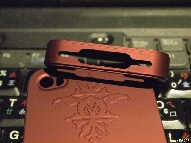 沒有iPhone4的人,開箱先開一半的Vertlife精緻浮雕保護殼