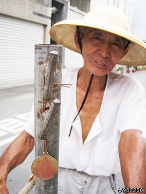 台南歸仁賣青草茶的阿伯...(有圖文囉~)