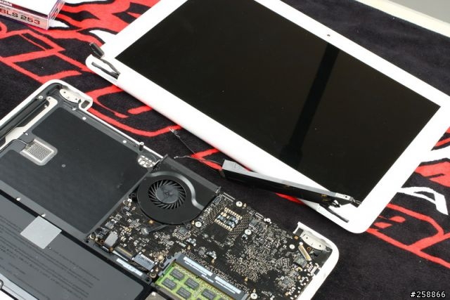 MacBook大拆解!光碟機、鍵盤自己換!