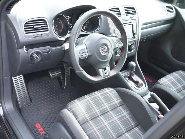開箱:2011 VW Golf GTI (black) (增加訓車問題)