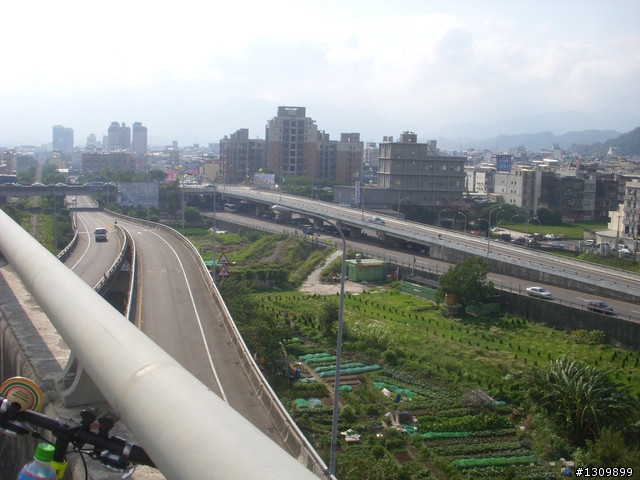 挑戰台68號快速道路,新竹縣99年單車成人禮『鐵馬雙輪舞、志學青春築』