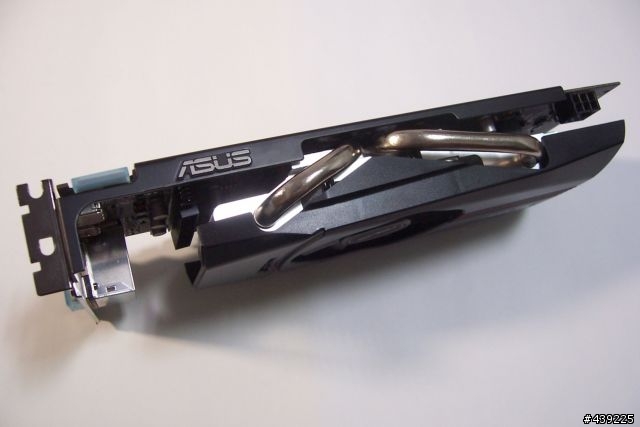 單6pin顯卡效能新指標!3DMark06破兩萬分的ASUS EAH6850 DirectCU開箱小測