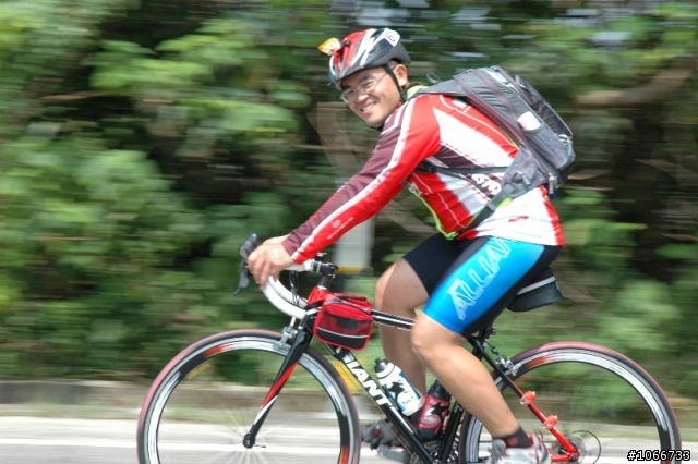 我騎小折((瘋200))之-5次都下雨(10/16車架斷了)