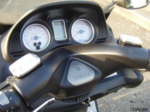 【披著羊皮的狼】-Yamaha XP500 T-Max (2005)