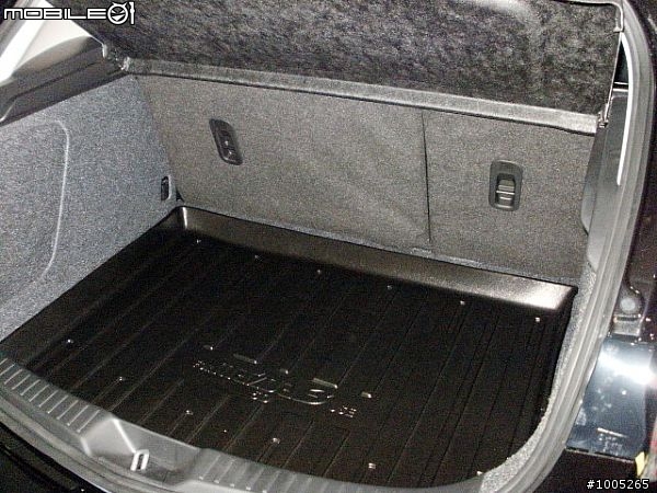 等無鯊魚頭..只好~New Mazda 3 5D 開箱(圖多)