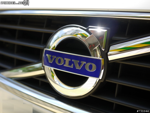終於 女王與新愛人的第一次親密接觸 太猴急之被念翻 MY 2011 NEW VOLVO S40