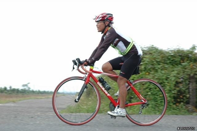 我騎小折((瘋200))之-5次都下雨(10/16車架斷了)
