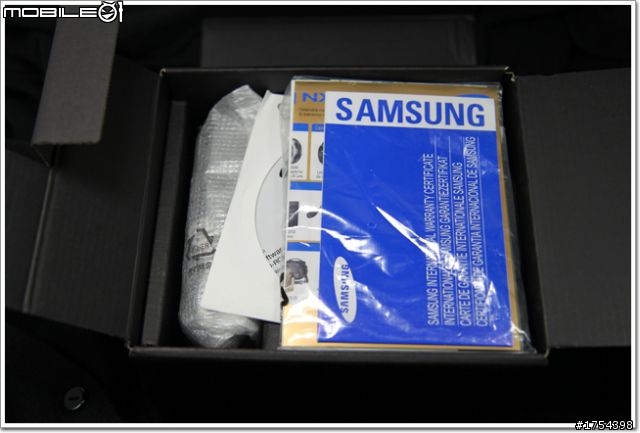 輕便的街頭捕手-SAMSUNG NX100