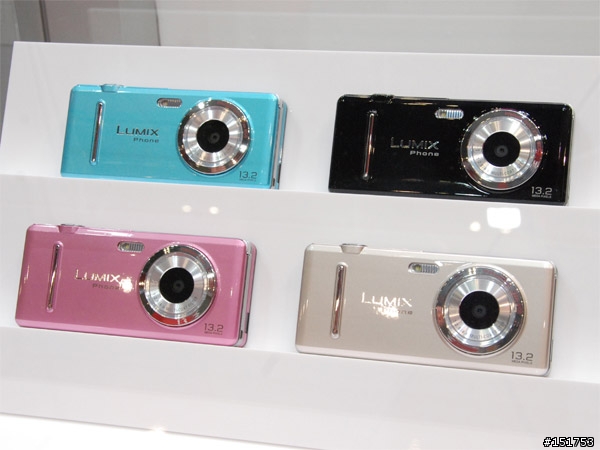 Panasonic發表自有相機品牌手機LUMIX Phone