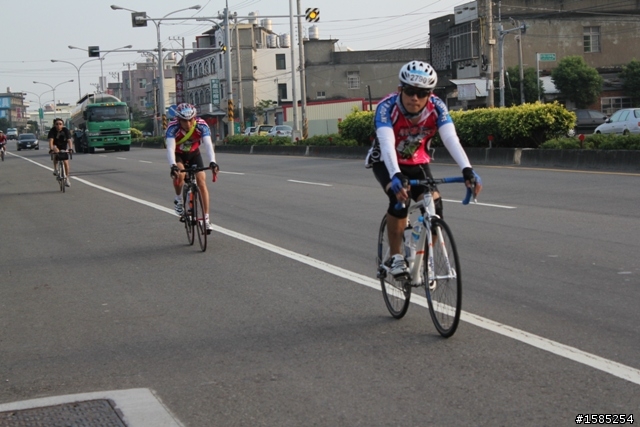 西濱200、400K照片分享(922張)。新竹市南寮-香山段,南下76k處(台電港南變電所前)。