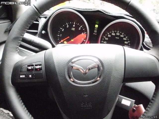 等無鯊魚頭..只好~New Mazda 3 5D 開箱(圖多)